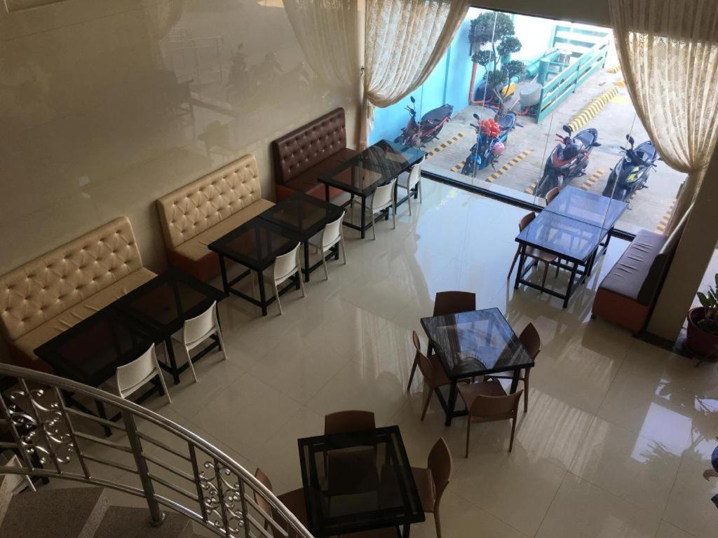 Hotel Primera Замбоанґа Екстер'єр фото