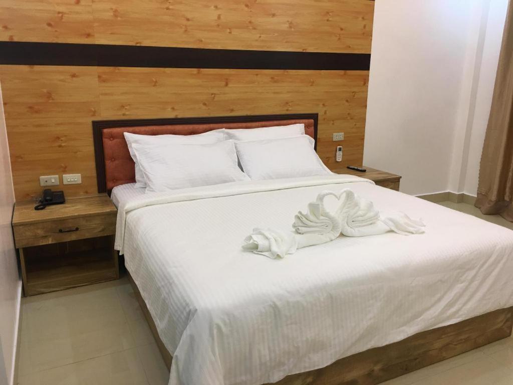 Hotel Primera Замбоанґа Екстер'єр фото
