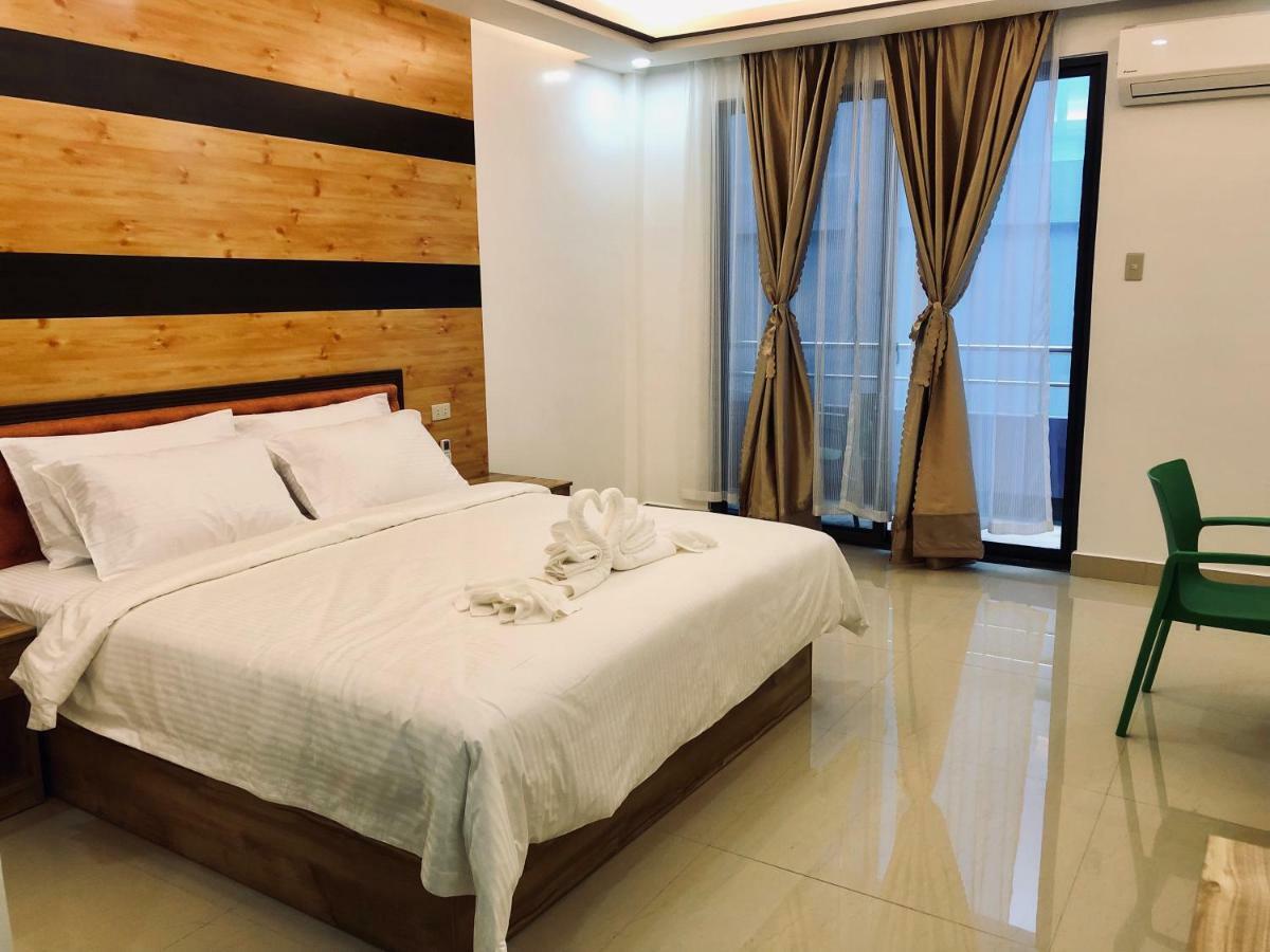 Hotel Primera Замбоанґа Екстер'єр фото